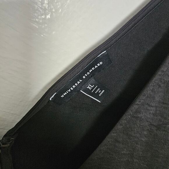 Universal Standard Luna Satin Sleeveless Jumpsuit XL 26-28 Plus Black - Picture 6 of 12